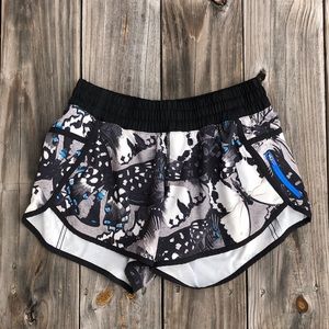 RARE BUTTERFLY LULULEMON TRACKER SHORT III